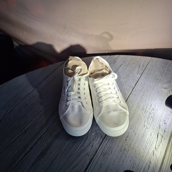 Superga Men's 9/Womens 10 1/2 White Canvas Sneakers Unisex - Picture 2 of 14